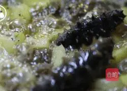 Illustration of how to make sea cucumber, beef and potatoes stew 5