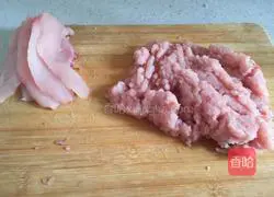 Illustration of how to make fish balls in clear soup 1