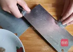 Illustration of braised prawns in oil 3