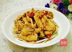 Illustration of how to make red oil chicken slices 8