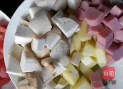 Illustration of how to make delicious and simple borscht soup 1