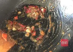 Illustration of how to cook loach in sauce 5