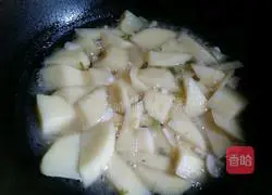 Illustration of how to make mashed potatoes and cabbage 7