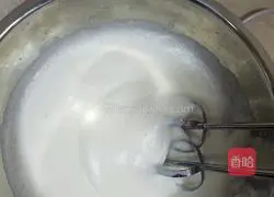 Raisin Cream Cake Roll Recipe Illustration 5