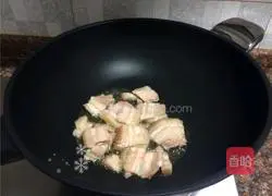 Illustration of how to make stir-fried pork with Huoxiang bamboo shoots 7