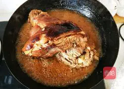 Illustration of Braised Pork Knuckles 19