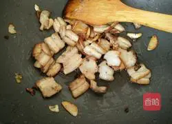 Home-style twice-cooked pork recipe 12