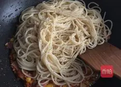 Illustration of how to make bacon pasta 10