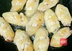 Illustration of how to make apple roasted chicken wings 10