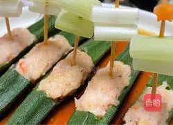 Illustration of how to make steamed shrimp with okra 10