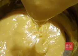 Illustration of how to make elegant swan puffs 5