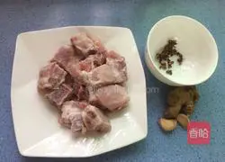 Illustration of how to make sweet and sour pork ribs 1