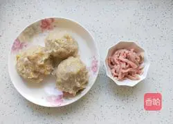 # Northeast# Sauerkraut and fried pork recipe illustration 2