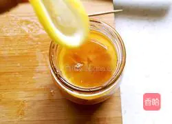 Honey Lemon Tea Recipe Illustration 5