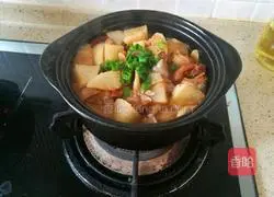 Illustration of how to make radish, beef brisket and mushroom stew 12