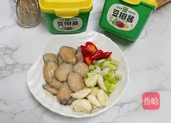 Illustration of how to make stir-fried abalone with soy sauce 1