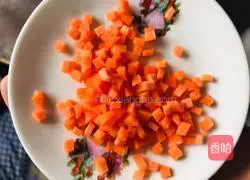 Cantonese style Illustration of how to make fried grilled shrimps and stuffed broccoli 1