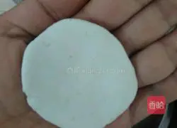 Illustration of how to make Sichuan leaf cake 10