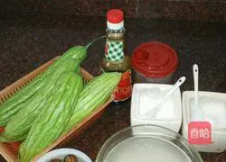 Illustration of how to make Hakka bitter melon 1