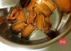 Illustration of how to make red oil hairtail 4