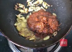 Illustration of how to make egg fried sauce 8