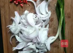 Illustration of how to make pan-fried stinky mandarin fish 4