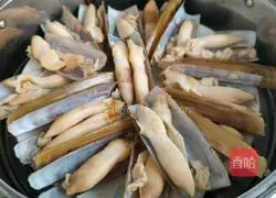 Illustration of how to make steamed razor clams 14