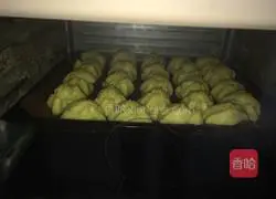 Illustration of how to make puffs (custard sauce) 7