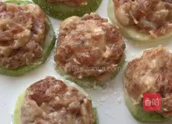 Illustration of how to make zucchini stuffed with meat 5