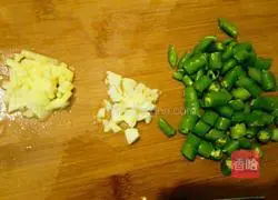 Illustration of how to make spicy crayfish 2