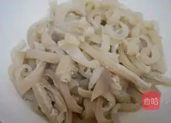 Fried pork skin with chili pepper Illustration of how to do it 3