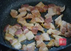 Illustration of how to make cucumber-fried meat 4