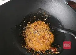 Illustration of how to stir-fry basil with perilla 3