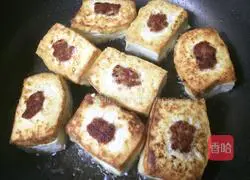 Illustration of braised Hakka stuffed tofu 8