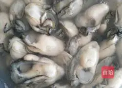 Illustration of how to make garlic oysters 1