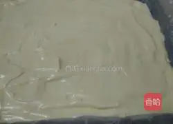 Illustration of how to make orange cream cake roll 7