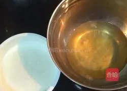 Red Velvet Strawberry Mousse Cake Recipe Illustration 3