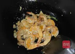 How to make garlic-flavored fried shrimps that are so delicious that they lick the plate Illustration 5