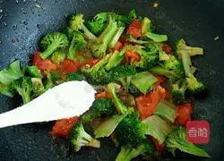 Illustration of how to cook broccoli with tomato sauce 8