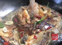 Illustration of home-cooked crispy bone fish 6