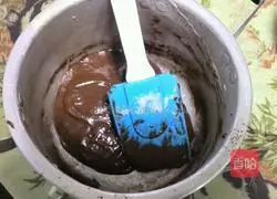 Chocolate Cake Roll Recipe Illustration 11