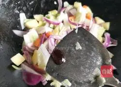 Vegetarian Borscht Recipe Illustration 4