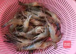 Illustration of how to make boiled shrimp 1