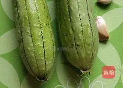 Fried Illustration of how to make loofah 1