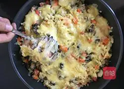 Illustration of how to make oyster, ham, cheese and mashed potatoes 5