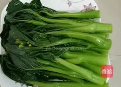 Illustration of how to make boiled Cantonese cabbage 7