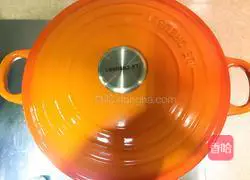 Sichuan Style - Illustration of Braised Carrot Sausage 15