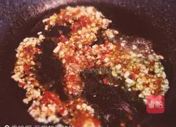 Illustration of how to cook dried shrimps in tomato sauce 4