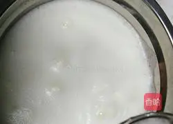 Illustration of how to make steamed chocolate cake 4