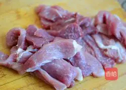 Illustration of dry-fried crispy pork 1